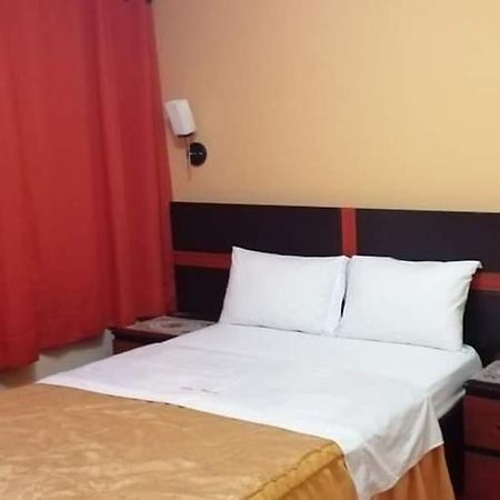 Hotel Mayros Satipo ภายนอก รูปภาพ
