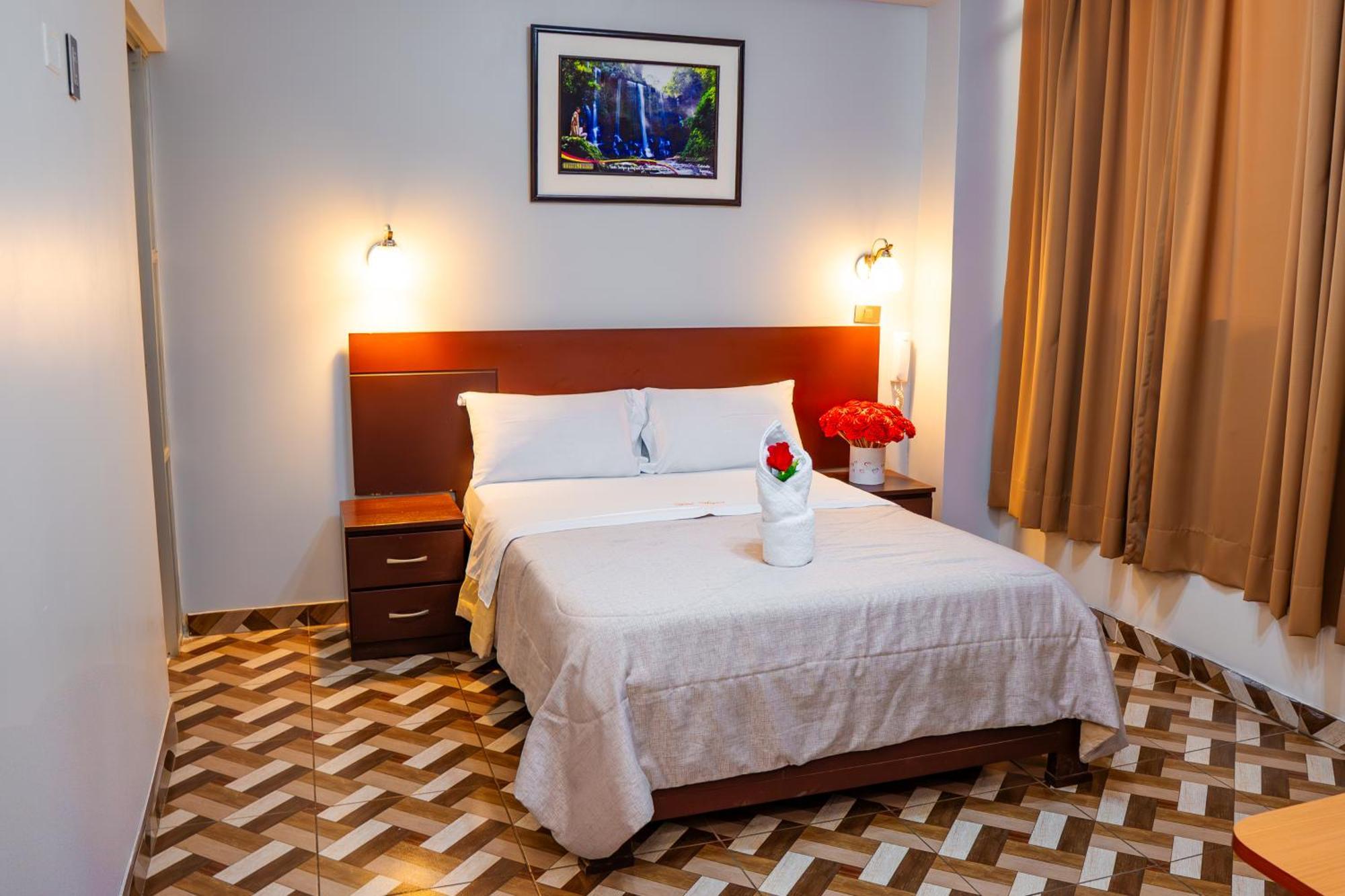 Hotel Mayros Satipo ภายนอก รูปภาพ